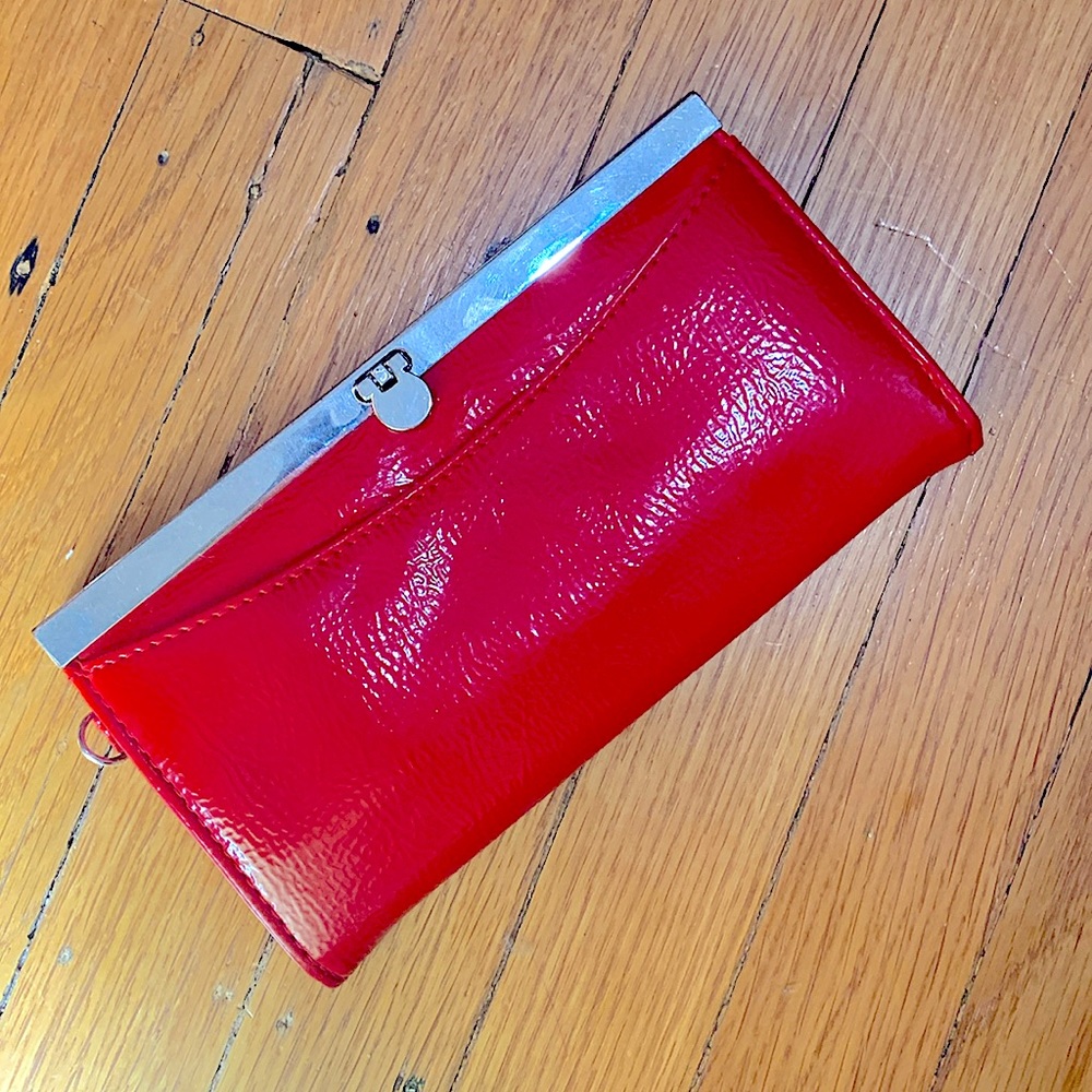 Avenue Vintage Style Wallet, Patent Red Leather, Credit Card, Coin Purse